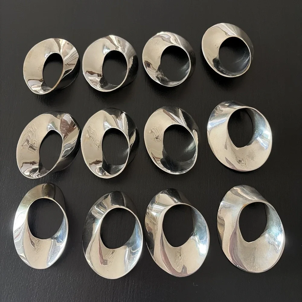 Sculptural Oval Napkin Ring Holder Set‎ of 12 Silver tone